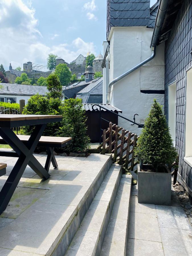 Holiday House Burgblick1 With Terrace - Vosproperties Monschau Eksteriør bilde